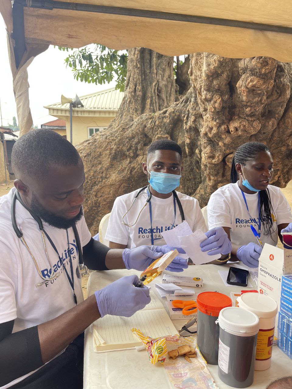 ReachLife Foundation community volunteers